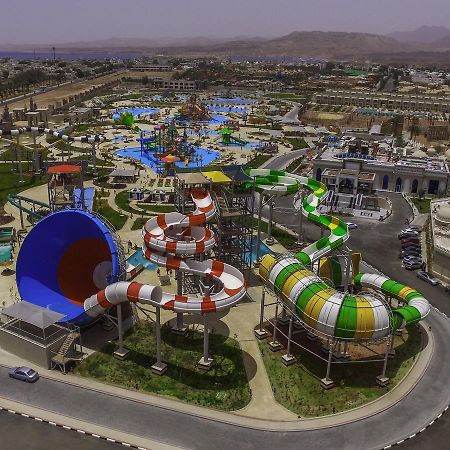 알바트로스 아쿠아 파크 샤름 엘 셰이크 - 패밀리 앤 커플 전용 외부 사진 Aerial view of Splash Jungle Water Park